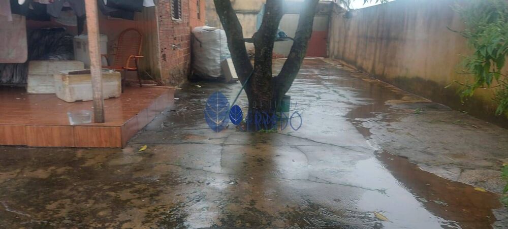 Casa à venda com 2 quartos, 150m² - Foto 8