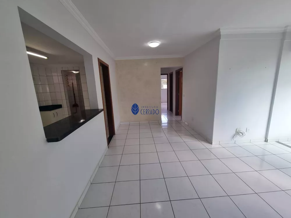 Apartamento à venda com 3 quartos, 80m² - Foto 2