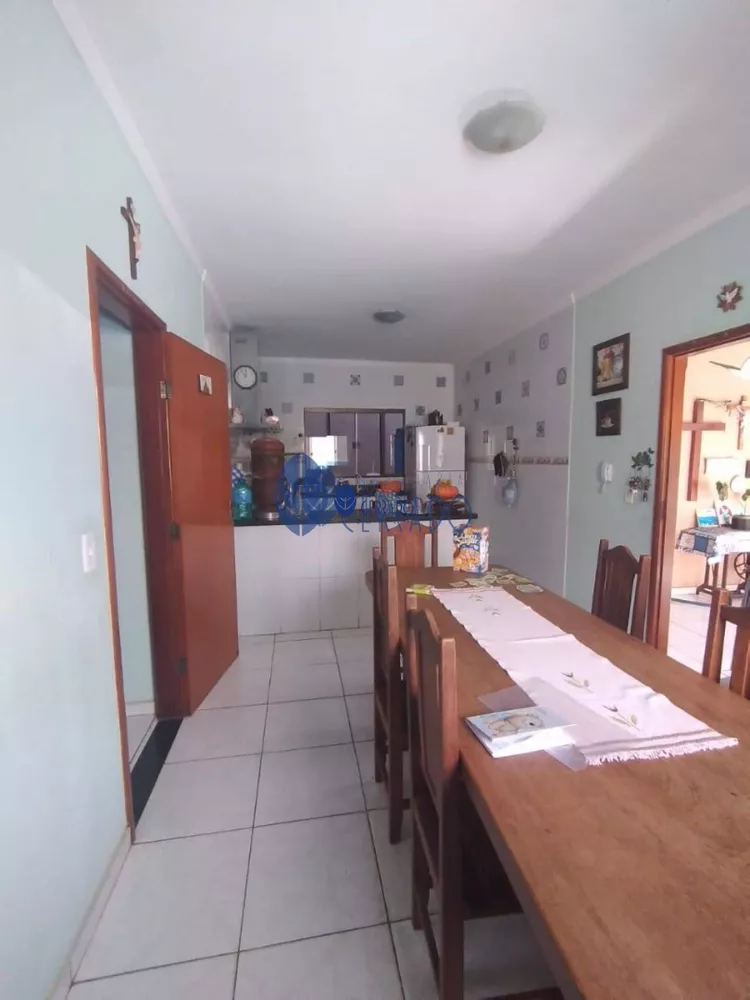 Casa, 3 quartos, 190 m² - Foto 2