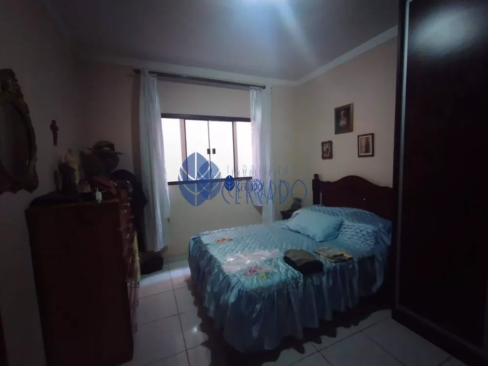 Casa, 3 quartos, 190 m² - Foto 1