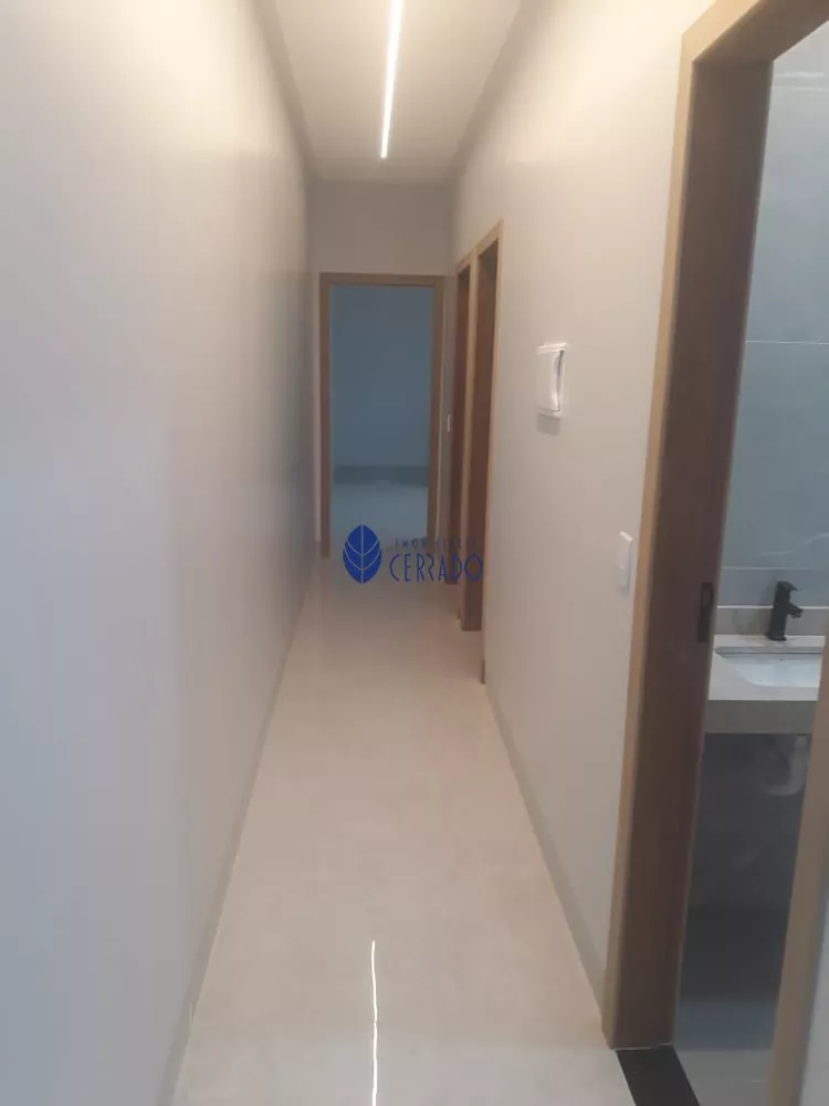 Casa à venda com 3 quartos, 104m² - Foto 2