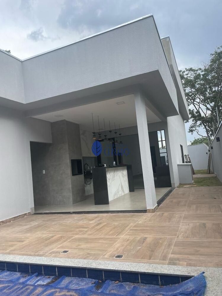 Casa à venda com 3 quartos, 186m² - Foto 2