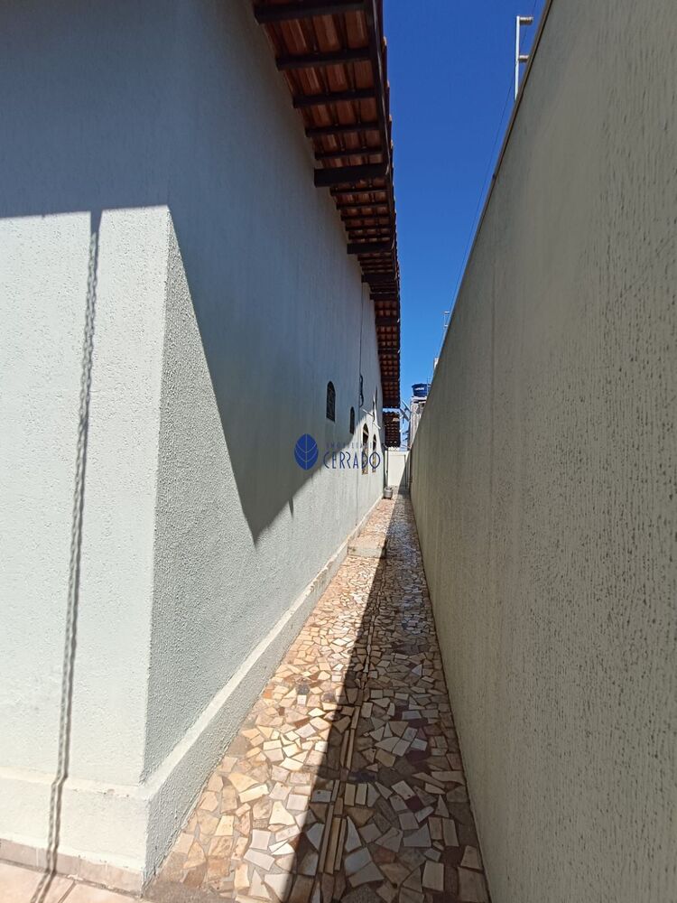 Casa à venda com 3 quartos, 210m² - Foto 7