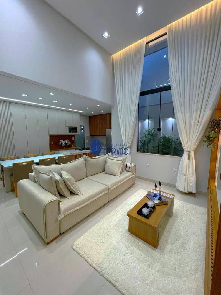 Casa à venda com 2 quartos, 150m² - Foto 1