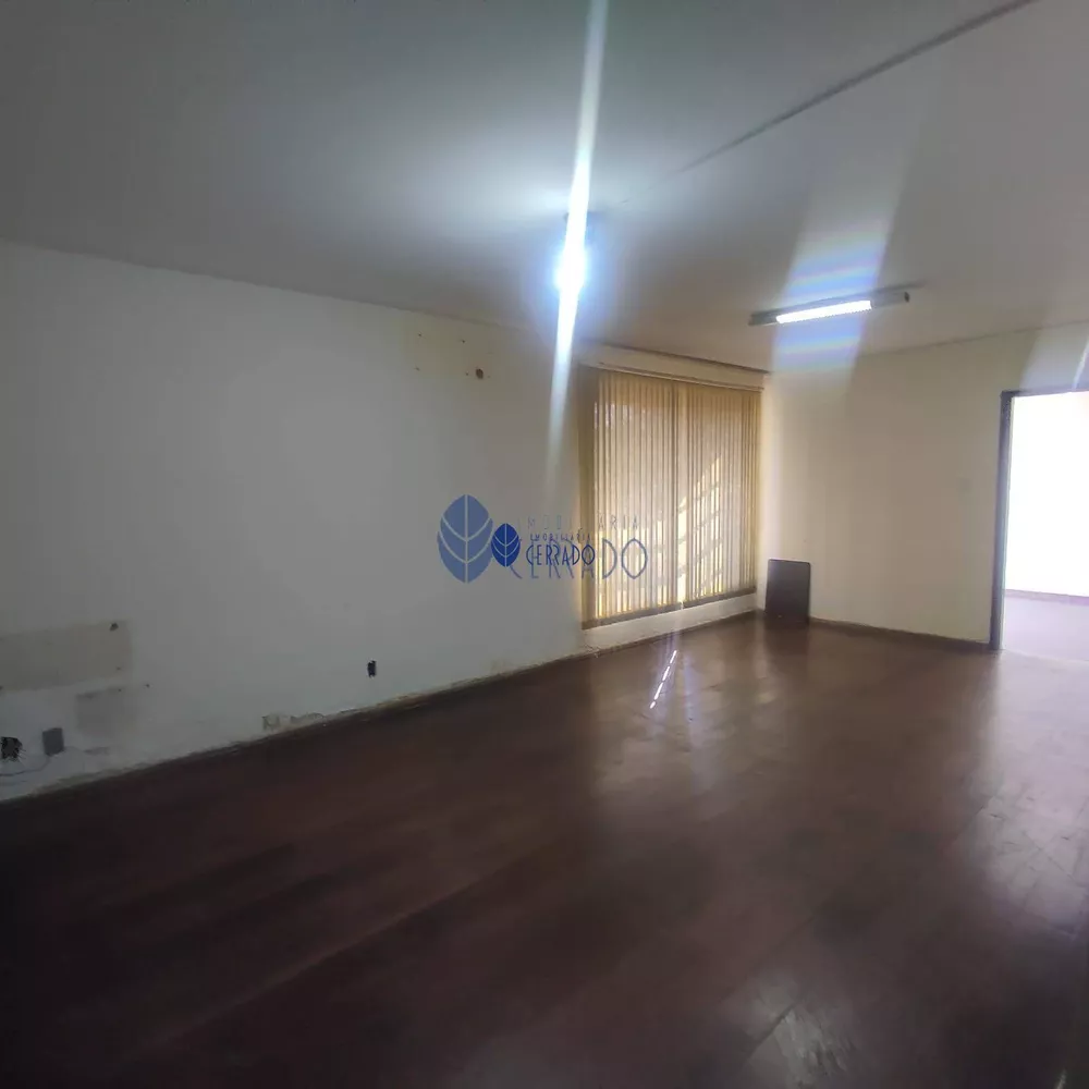 Casa à venda com 3 quartos, 250m² - Foto 5