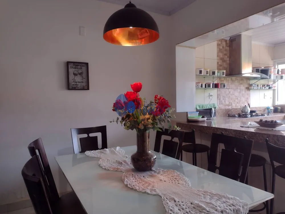 Casa, 3 quartos, 180 m² - Foto 3