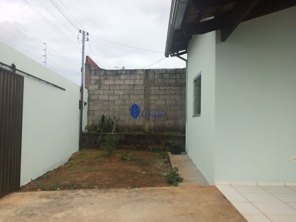 Casa à venda com 3 quartos, 120m² - Foto 2