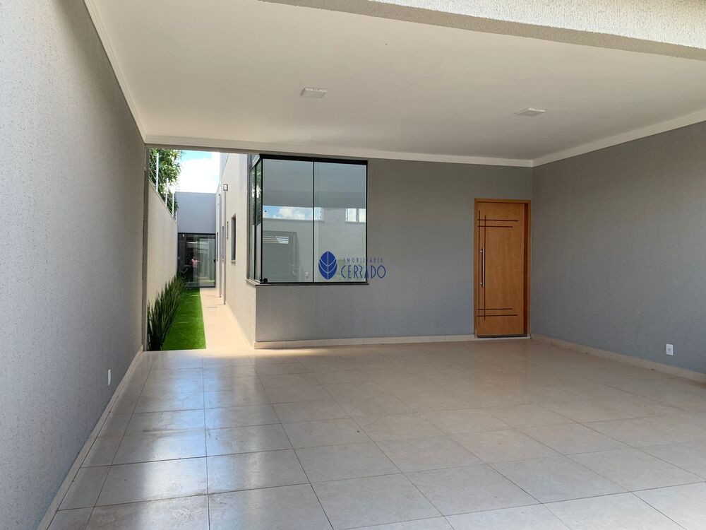 Casa à venda com 3 quartos, 126m² - Foto 1