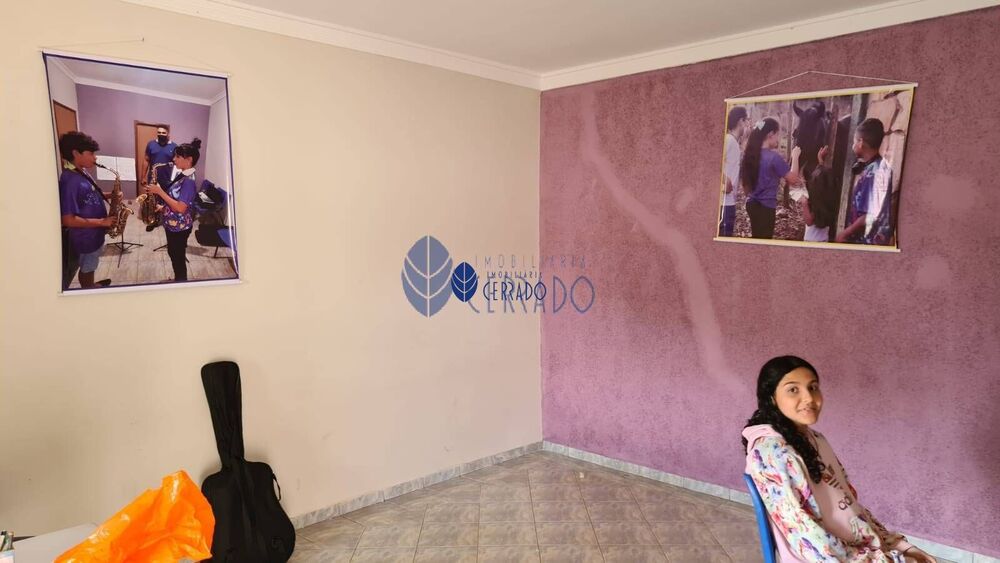 Casa à venda com 3 quartos, 177m² - Foto 4