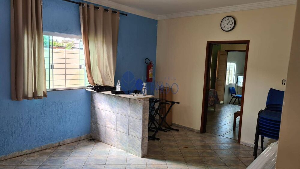 Casa à venda com 3 quartos, 177m² - Foto 2