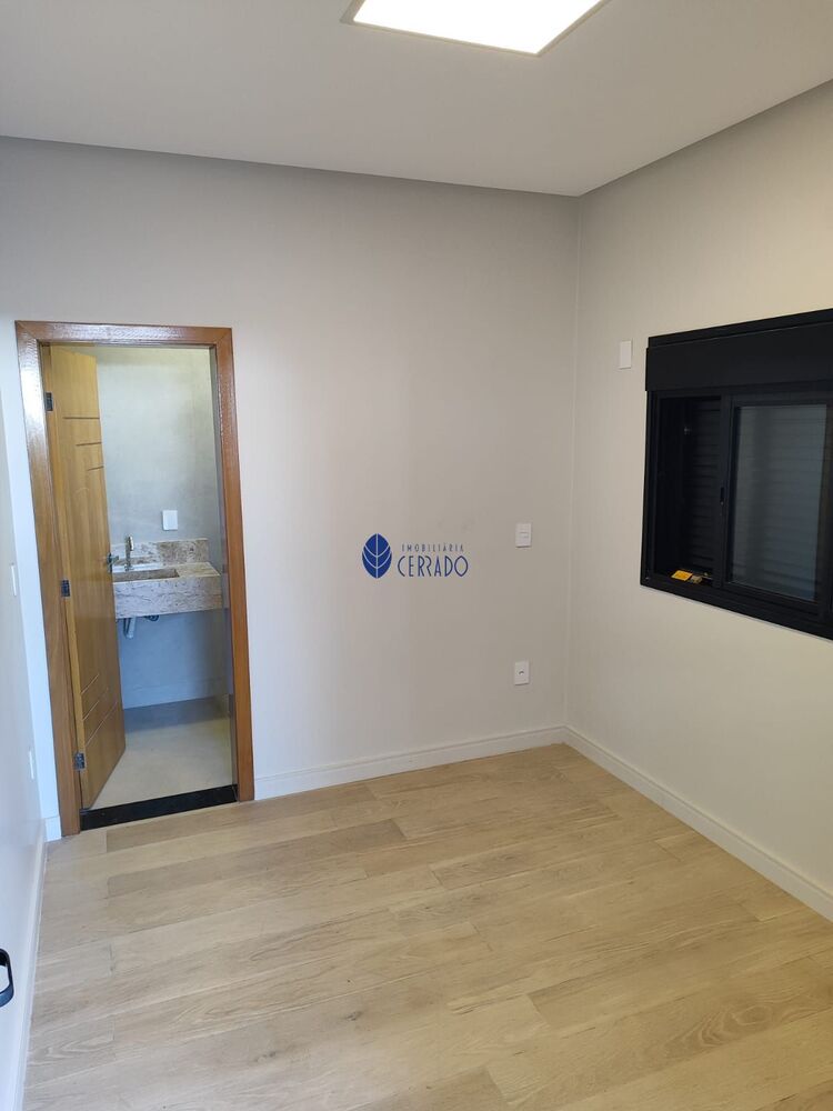 Casa de Condomínio à venda com 3 quartos, 243m² - Foto 8