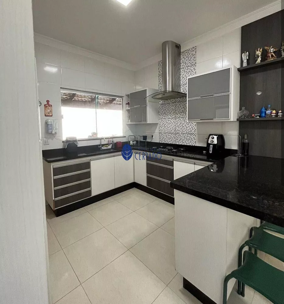 Casa, 3 quartos, 160 m² - Foto 2