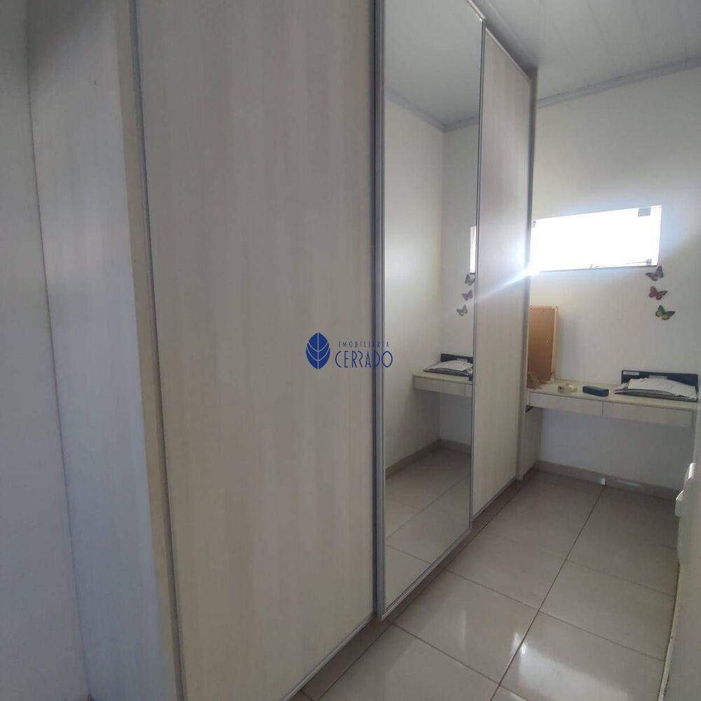 Casa, 3 quartos, 200 m² - Foto 2