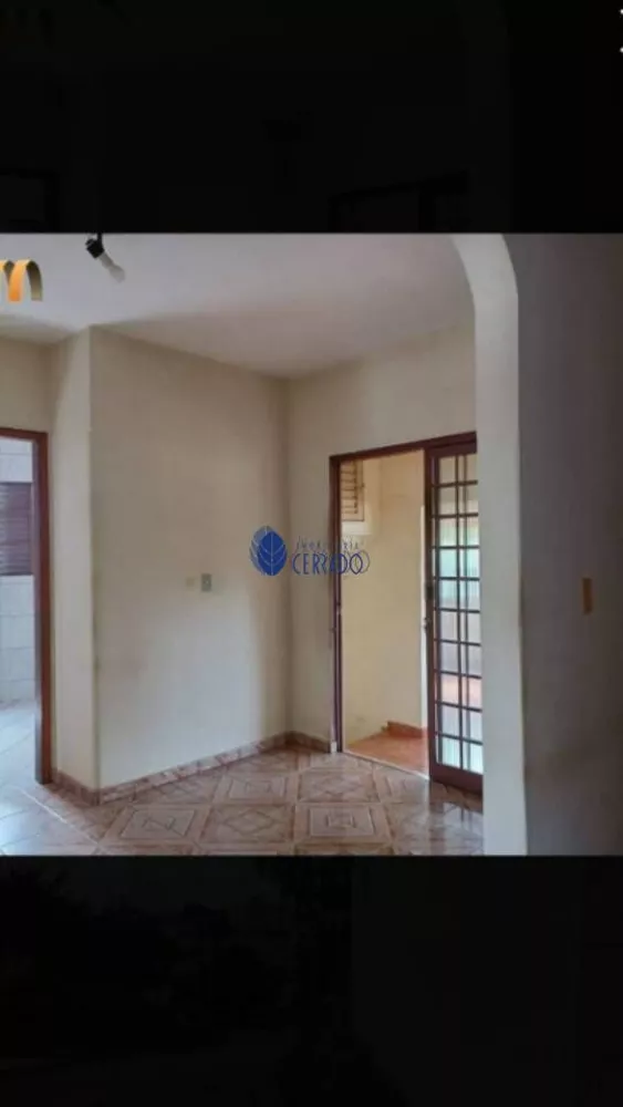 Sobrado à venda com 3 quartos, 252m² - Foto 2