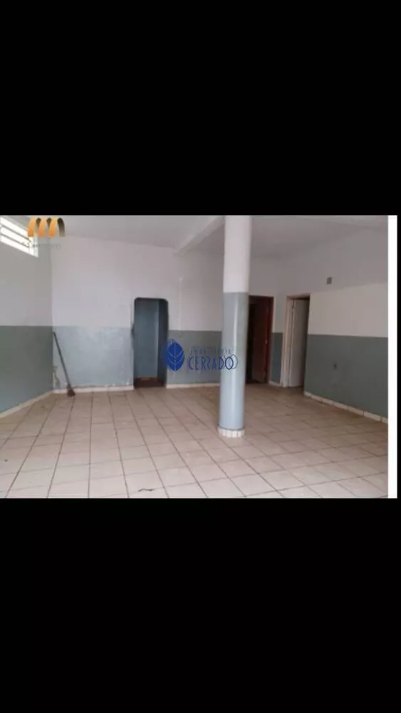 Sobrado à venda com 3 quartos, 252m² - Foto 1