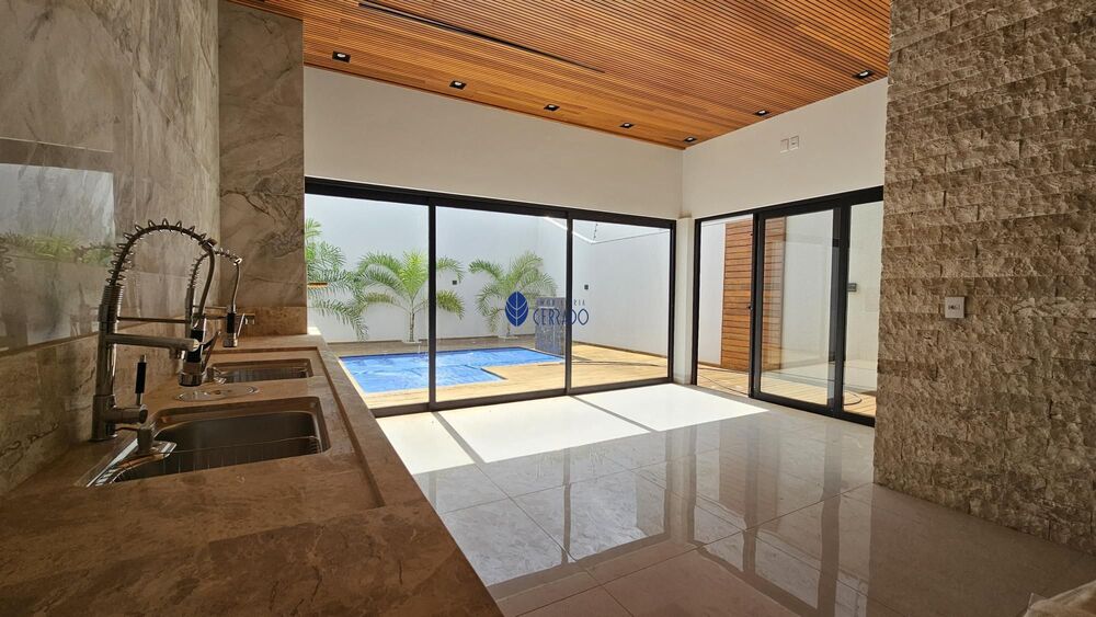 Casa, 4 quartos, 207 m² - Foto 3