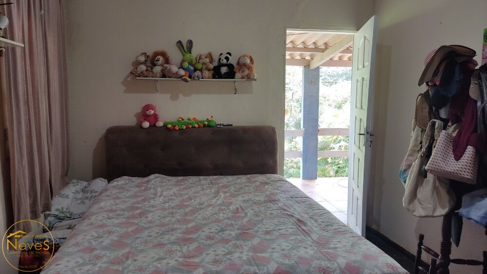 Casa à venda com 3 quartos, 1352m² - Foto 4