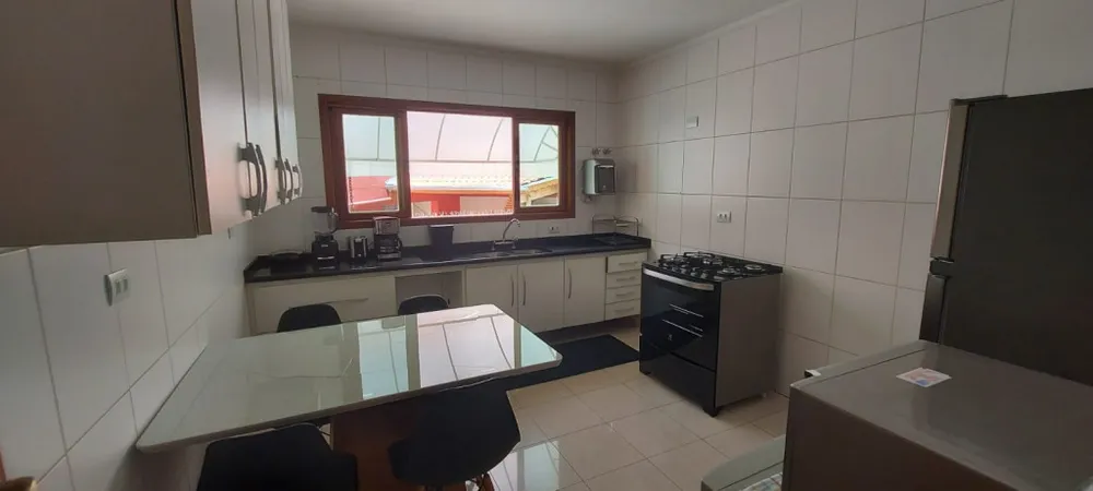 Casa, 3 quartos, 189 m² - Foto 2