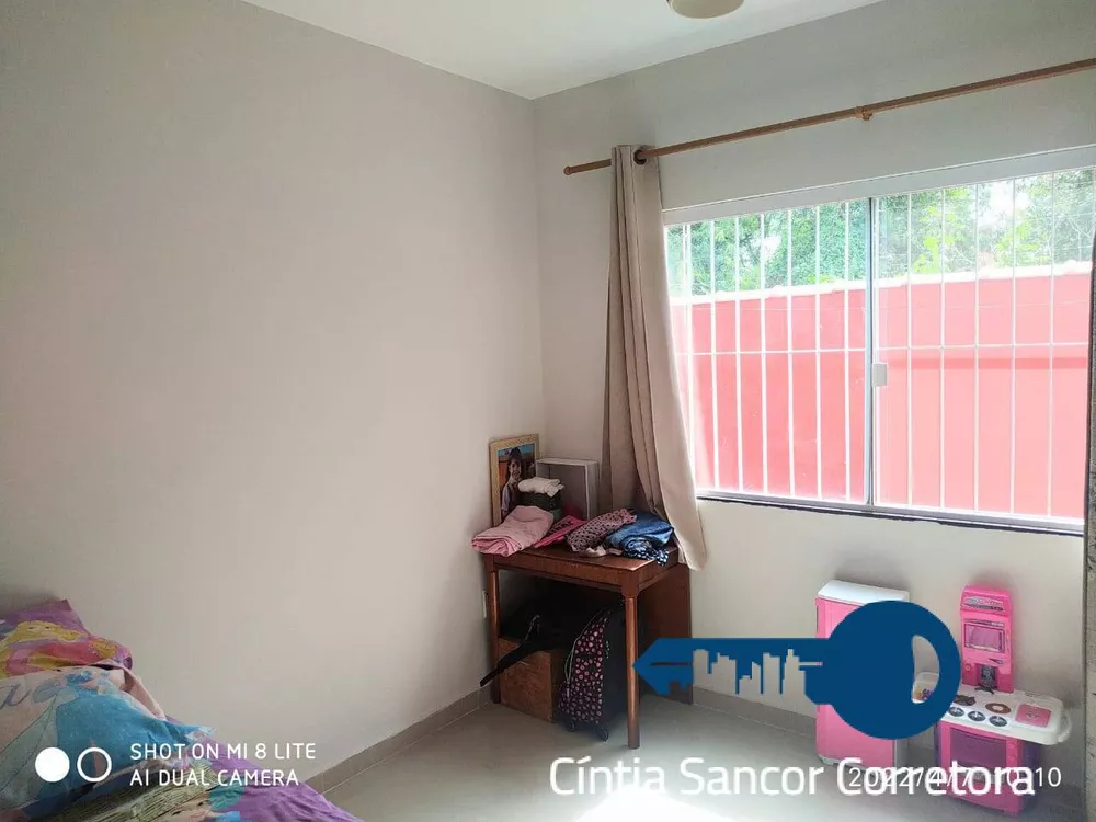 Casa à venda com 2 quartos, 100m² - Foto 1