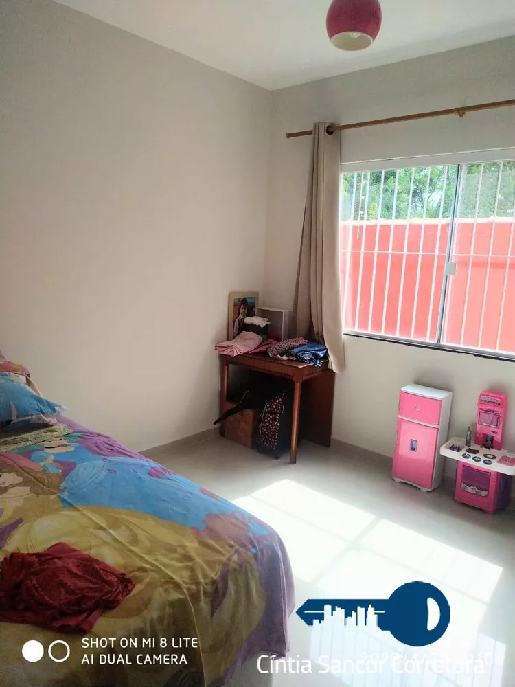 Casa à venda com 2 quartos, 100m² - Foto 2