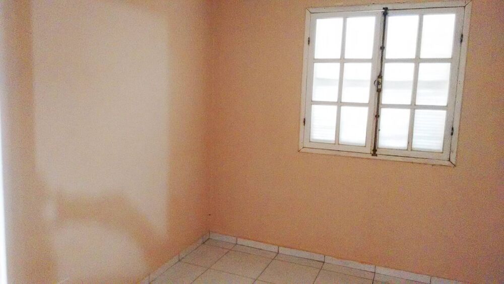 Casa à venda com 3 quartos, 120m² - Foto 1