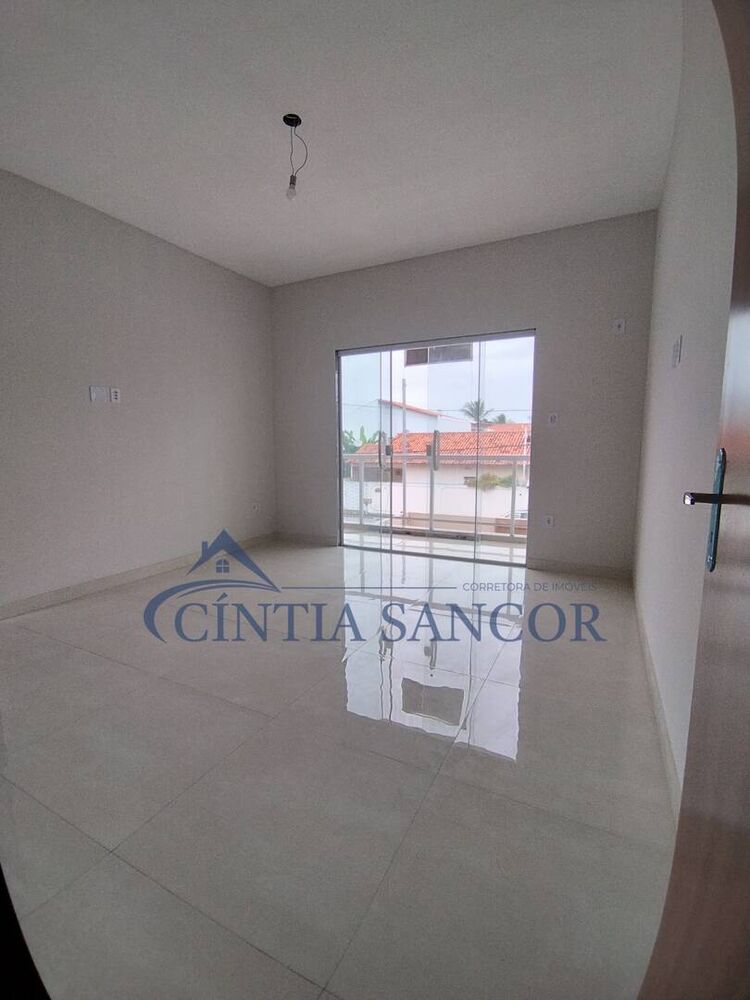 Casa à venda com 3 quartos, 154m² - Foto 1