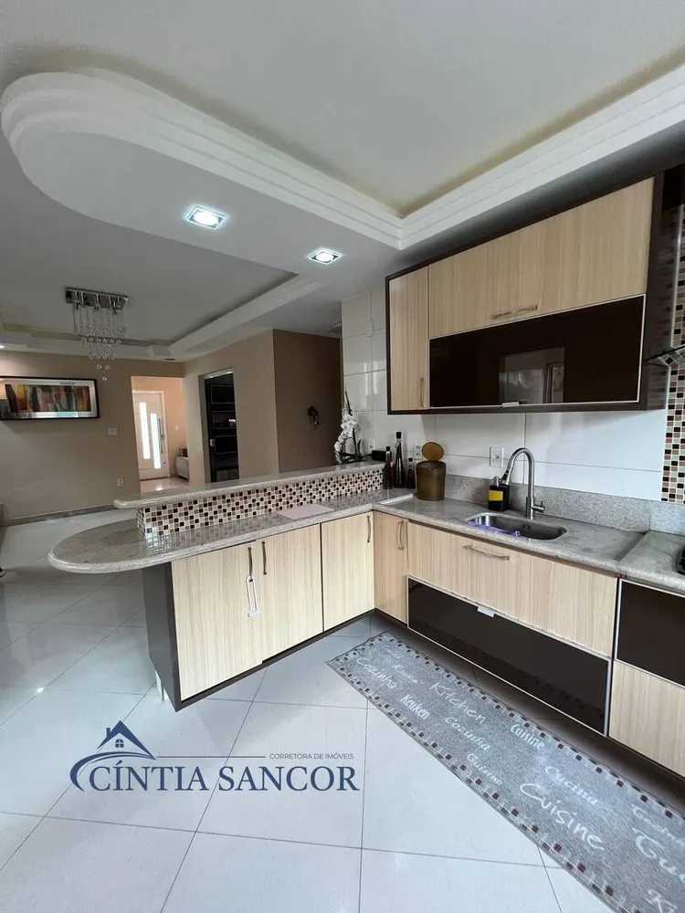 Casa, 3 quartos, 200 m² - Foto 15