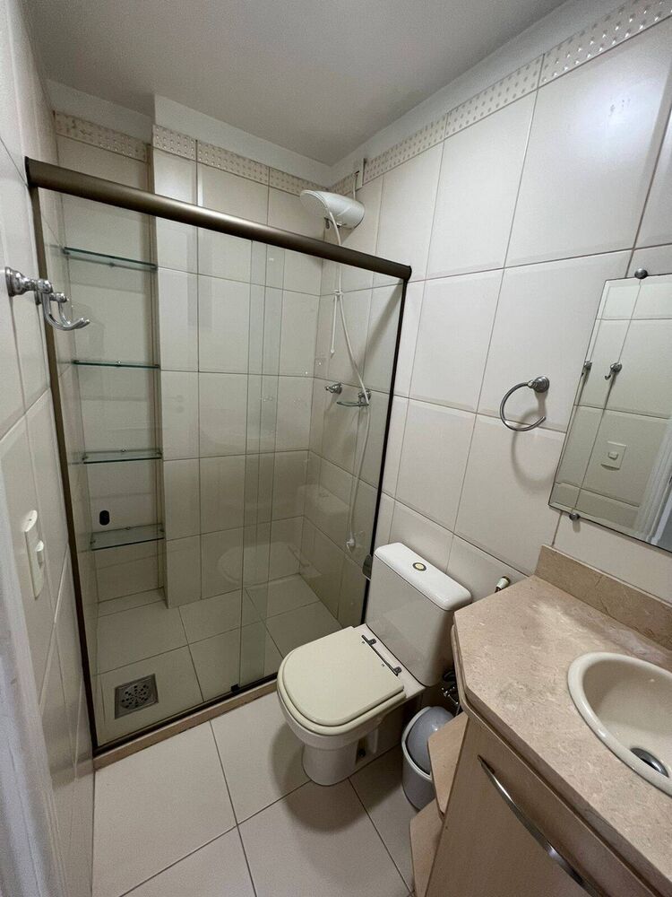 Casa à venda com 2 quartos, 70m² - Foto 2