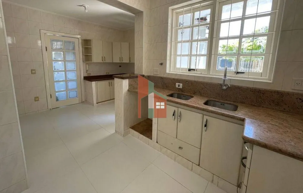 Casa, 4 quartos, 264 m² - Foto 1