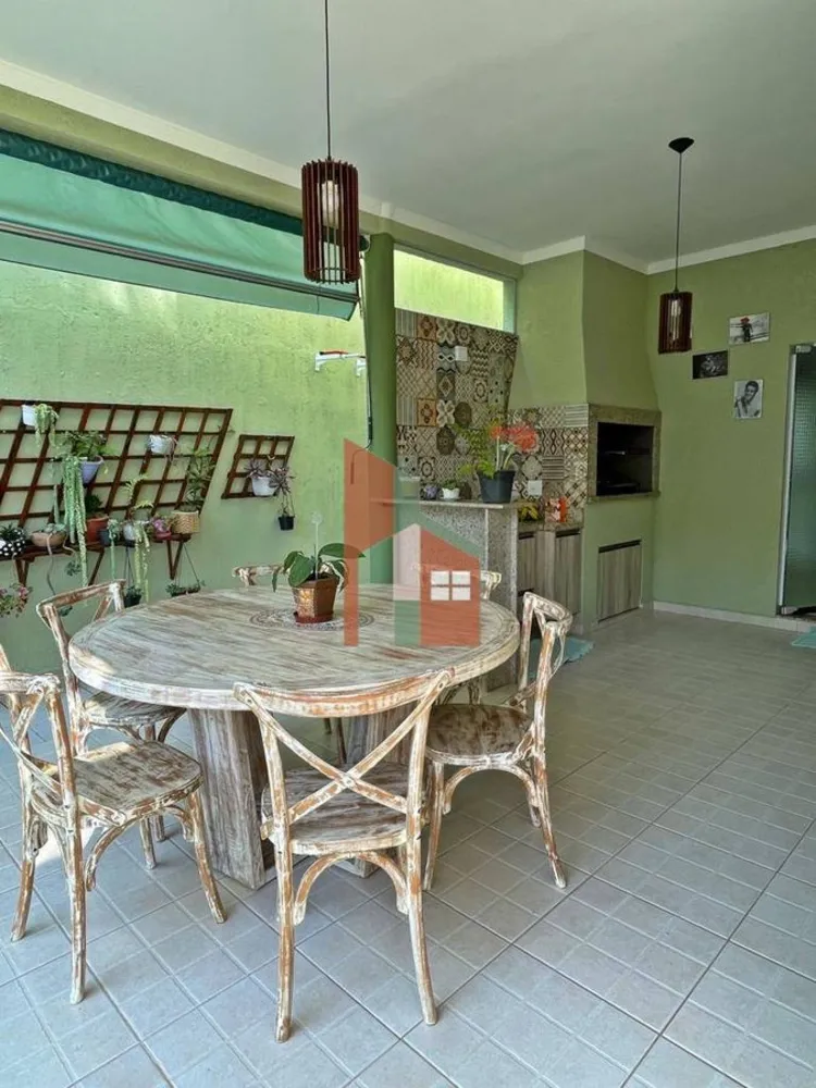 Casa, 3 quartos, 235 m² - Foto 15