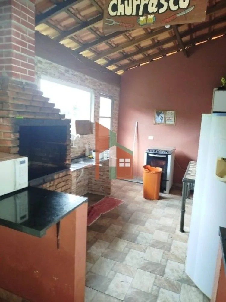 Chácara, 3 quartos, 290 m² - Foto 1