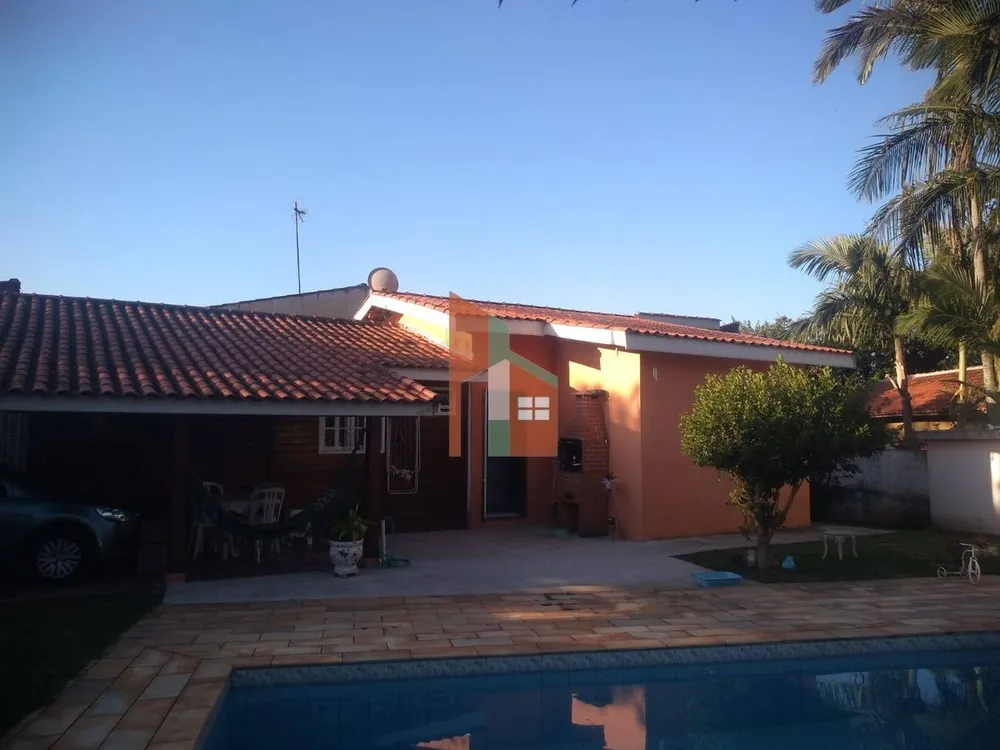 Chácara, 3 quartos, 440 m² - Foto 1