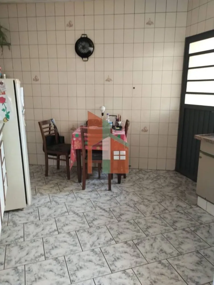 Casa, 2 quartos, 170 m² - Foto 1