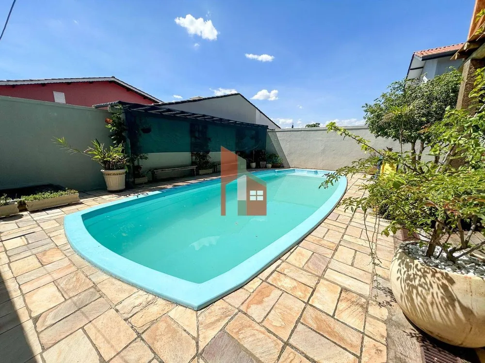 Casa, 3 quartos, 250 m² - Foto 15