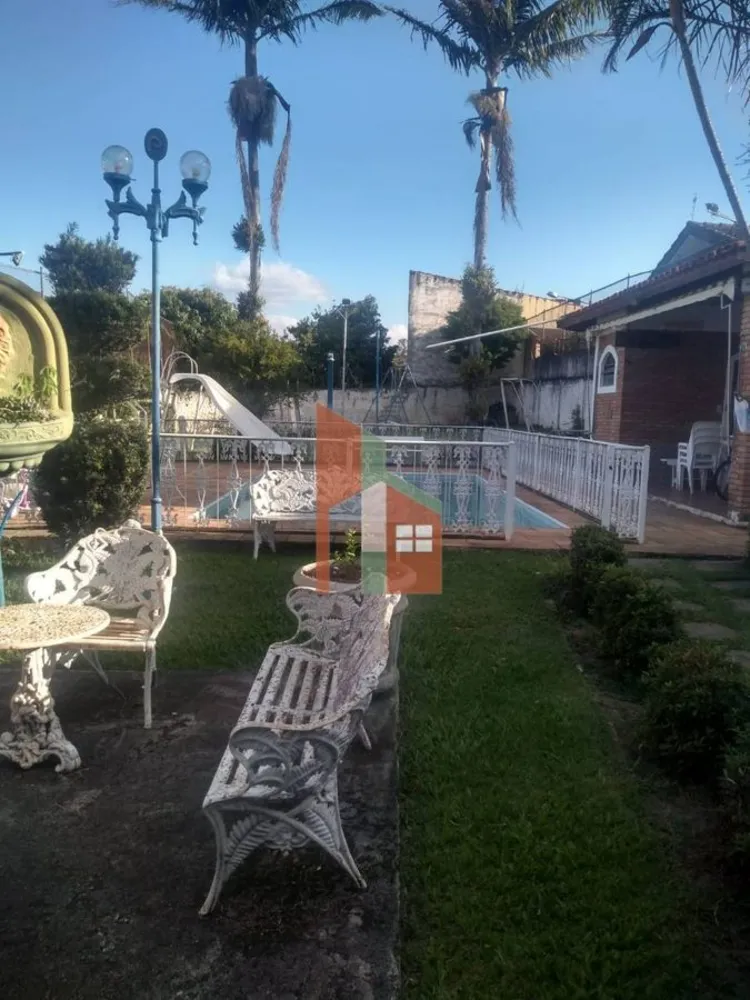Casa, 3 quartos, 236 m² - Foto 2