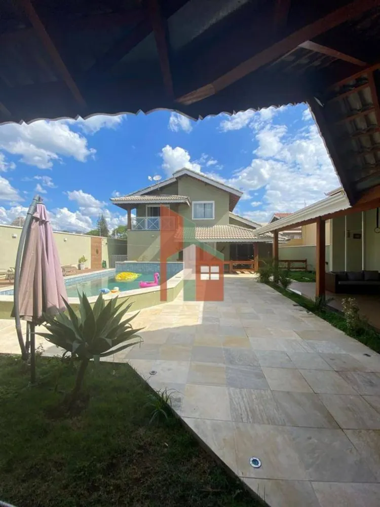 Chácara, 3 quartos, 601 m² - Foto 1