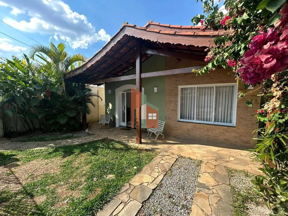 Casa, 3 quartos, 162 m² - Foto 1