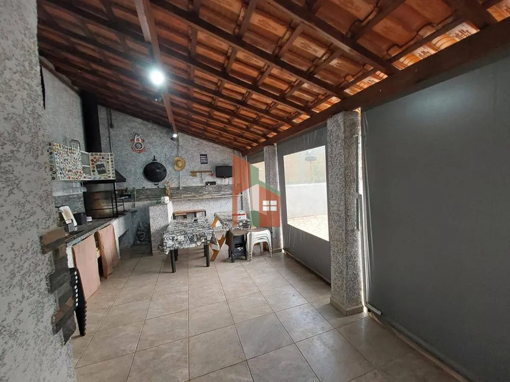 Casa, 3 quartos, 246 m² - Foto 2