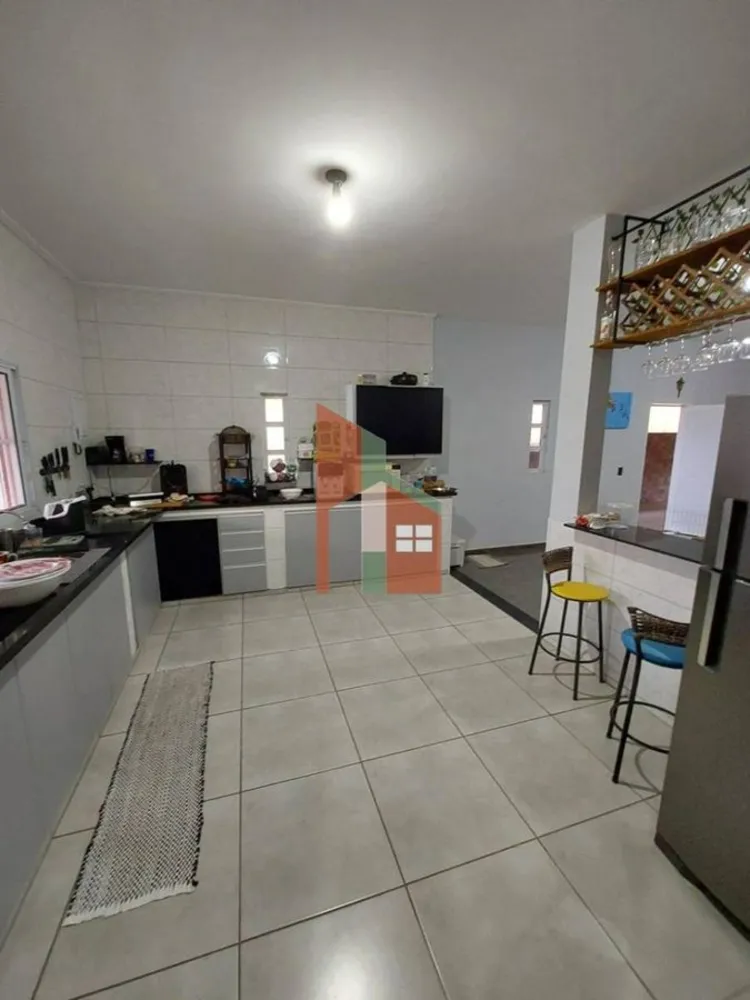 Casa, 3 quartos, 246 m² - Foto 4
