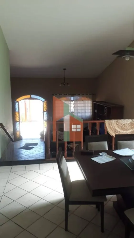 Casa, 3 quartos, 196 m² - Foto 4