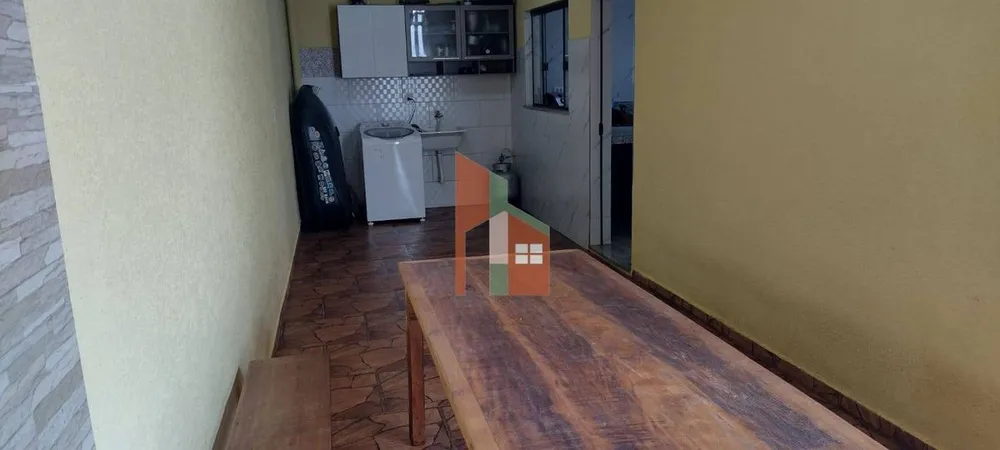 Casa, 3 quartos, 215 m² - Foto 2