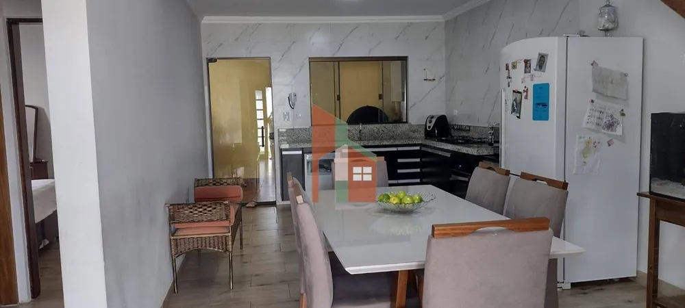 Casa, 3 quartos, 215 m² - Foto 3