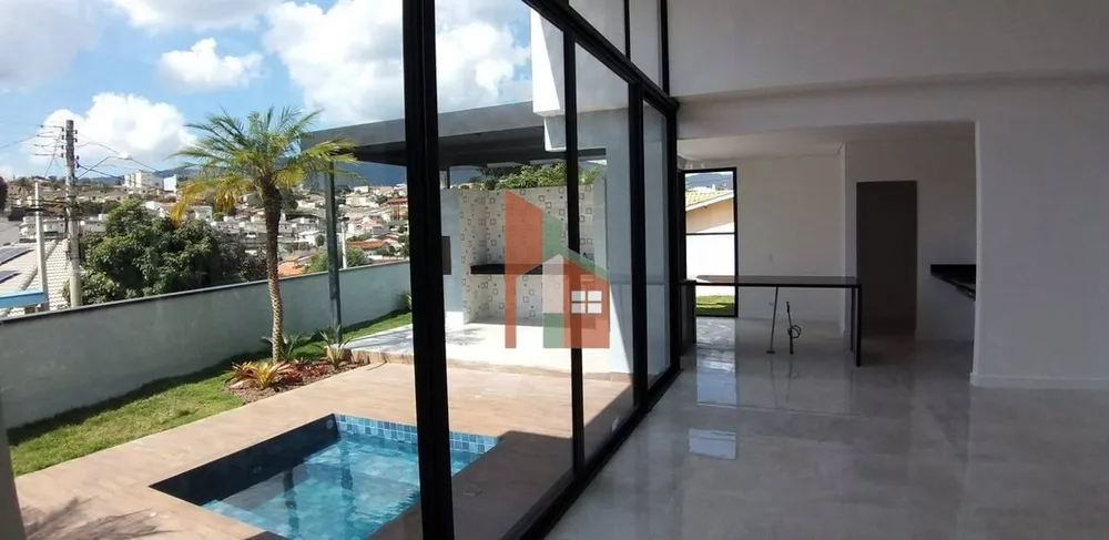 Casa, 3 quartos, 235 m² - Foto 1