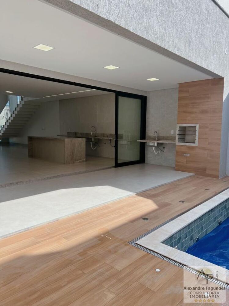 Sobrado, 4 quartos, 234 m² - Foto 1