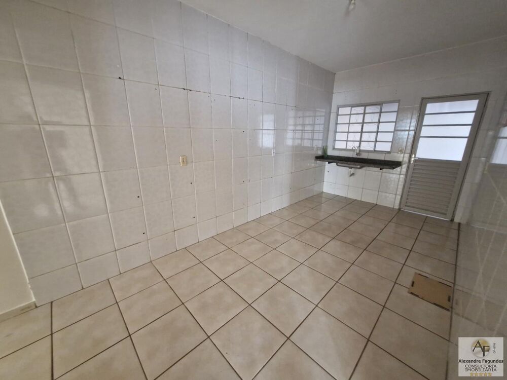 Casa, 3 quartos, 96 m² - Foto 4