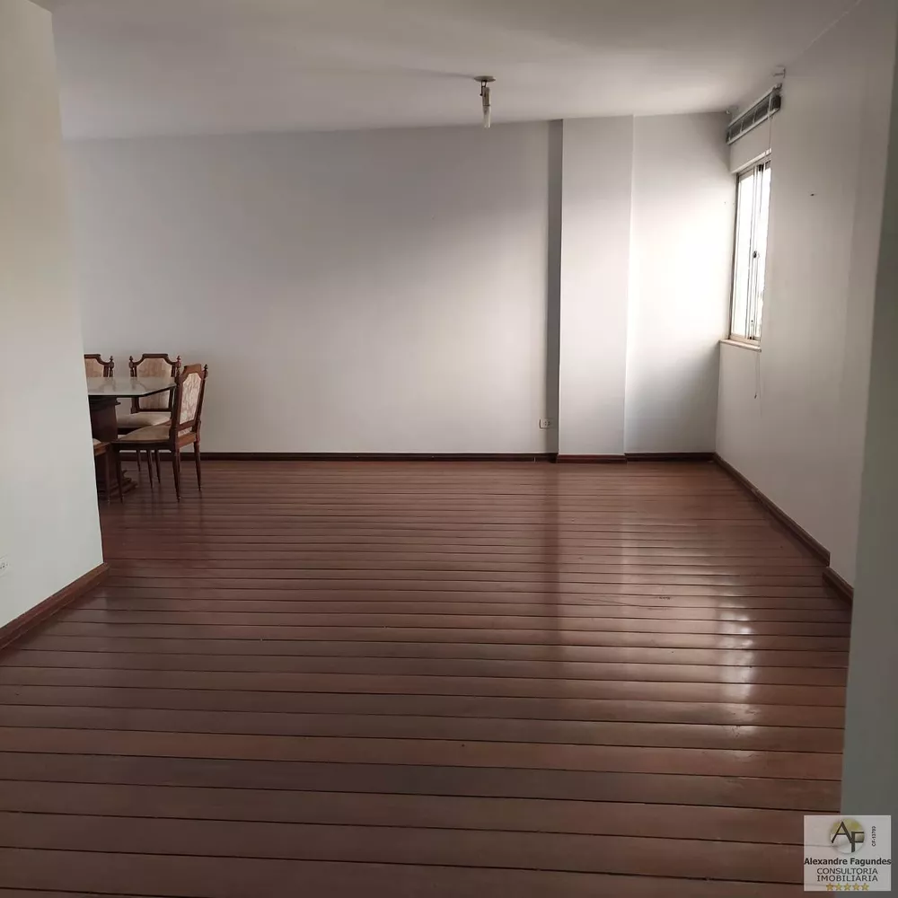 Apartamento à venda com 4 quartos, 167m² - Foto 2