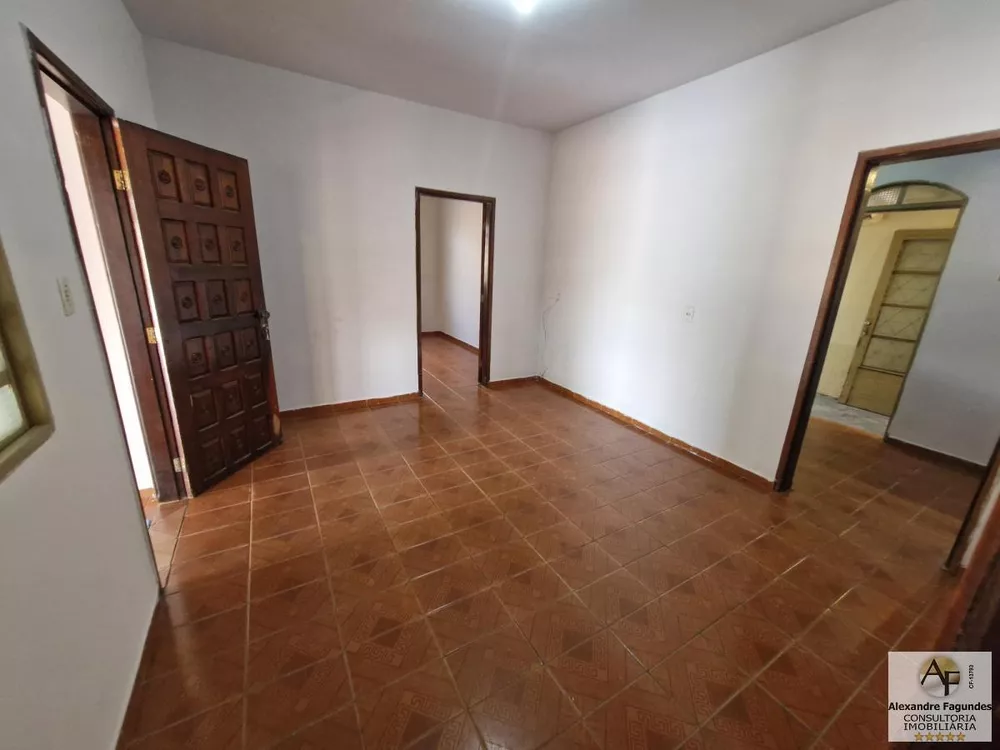 Casa à venda com 3 quartos, 175m² - Foto 8