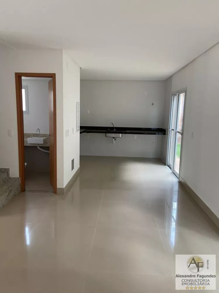 Sobrado à venda com 3 quartos, 100m² - Foto 4