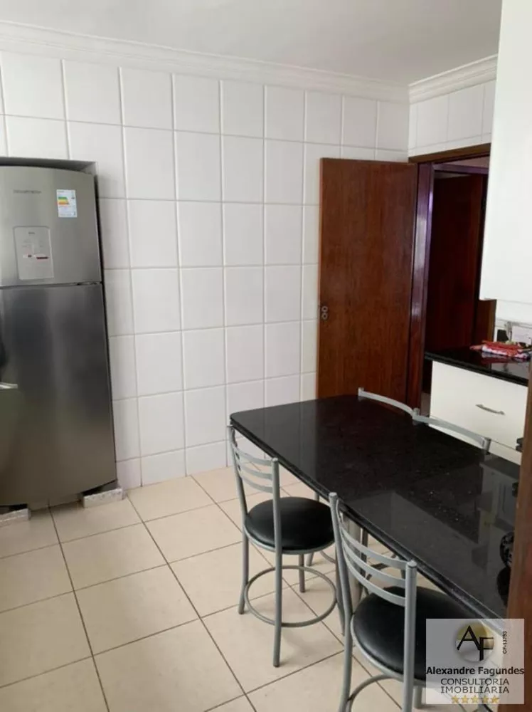 Apartamento à venda com 3 quartos, 115m² - Foto 8