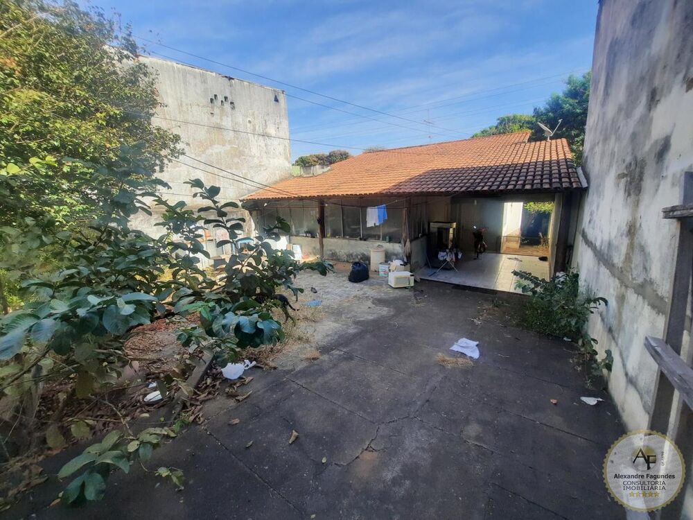 Casa à venda com 3 quartos, 420m² - Foto 8